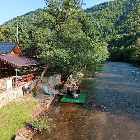 Cottage Auto Camp Vinac Яйце Экстерьер фото