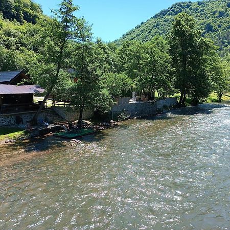 Cottage Auto Camp Vinac Яйце Экстерьер фото