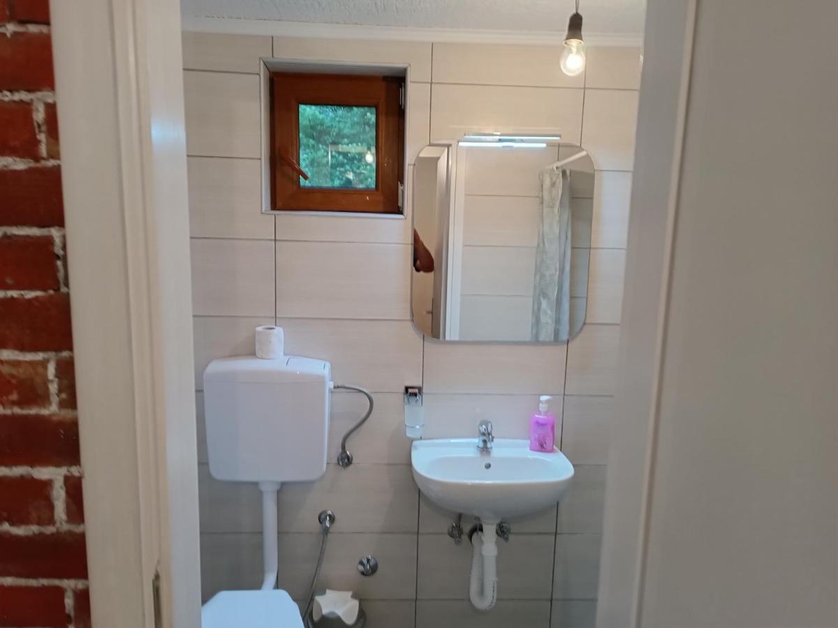 Cottage Auto Camp Vinac Яйце Экстерьер фото