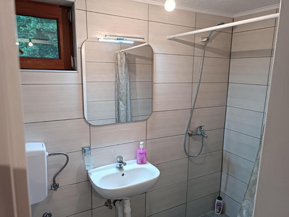 Cottage Auto Camp Vinac Яйце Экстерьер фото